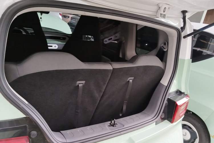 Used Wuling Hongguang MINIEV 2021 Macaron Fashion Model Lithium Iron Phosphate Trunk