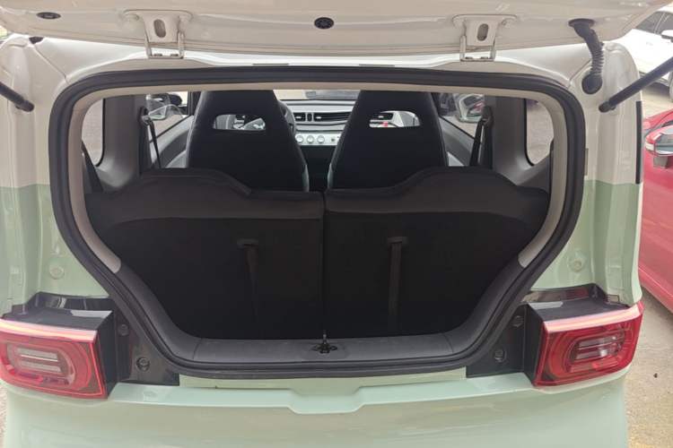 Used Wuling Hongguang MINIEV 2021 Macaron Premium Model – Lithium Iron Phosphate Trunk