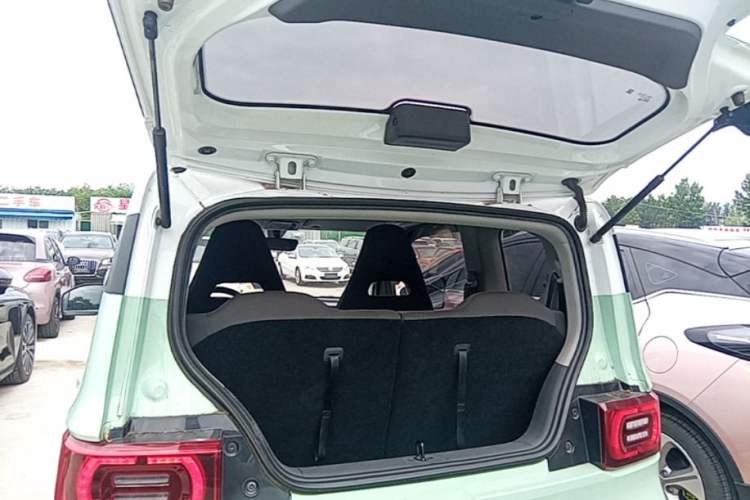 Used Wuling Hongguang MINIEV 2021 Macaron Fashion Model Lithium Iron Phosphate Trunk
