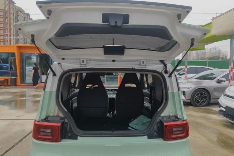 Used Wuling Hongguang MINIEV 2021 Macaron Premium Model – Lithium Iron Phosphate Trunk