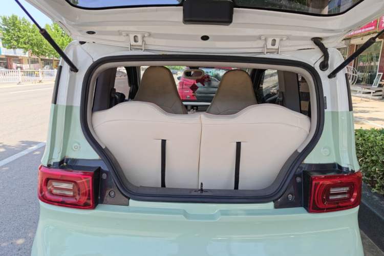 Used Wuling Hongguang MINIEV 2021 Macaron Premium Model – Lithium Iron Phosphate Trunk