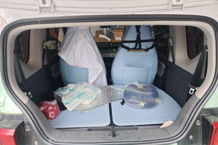 Used Wuling Hongguang MINIEV 2021 Macaron Premium Model – Lithium Iron Phosphate Trunk