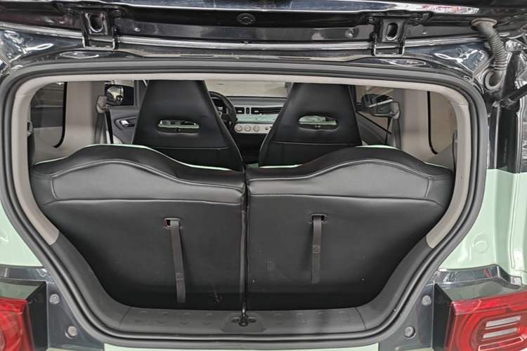 Used Wuling Hongguang MINIEV 2021 Macaron Premium Model – Lithium Iron Phosphate Trunk