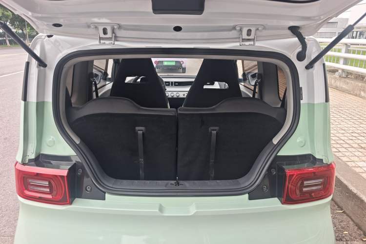 Used Wuling Hongguang MINIEV 2021 Macaron Premium Model – Lithium Iron Phosphate Trunk