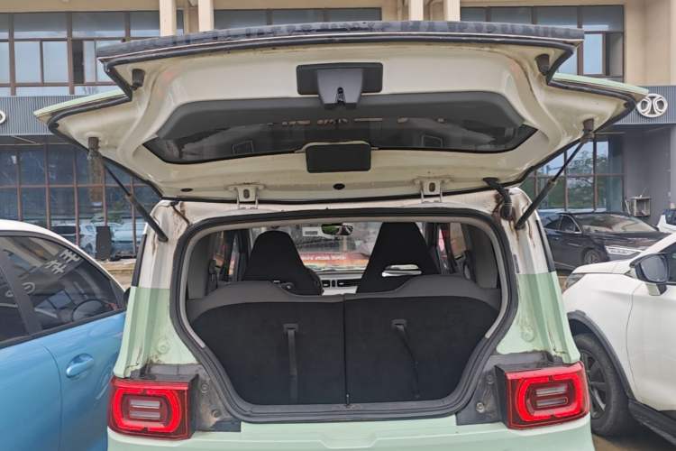 Used Wuling Hongguang MINIEV 2021 Macaron Premium Model – Lithium Iron Phosphate Trunk