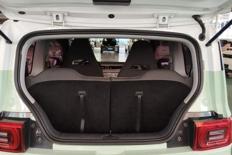 Used Wuling Hongguang MINIEV 2021 Macaron Premium Model – Lithium Iron Phosphate Trunk