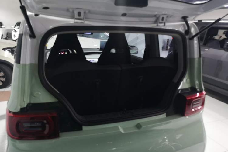 Used Wuling Hongguang MINIEV 2021 Macaron Premium Model – Lithium Iron Phosphate Trunk
