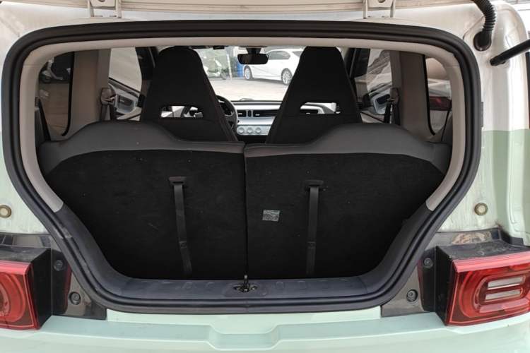Used Wuling Hongguang MINIEV 2021 Macaron Premium Model – Lithium Iron Phosphate Trunk