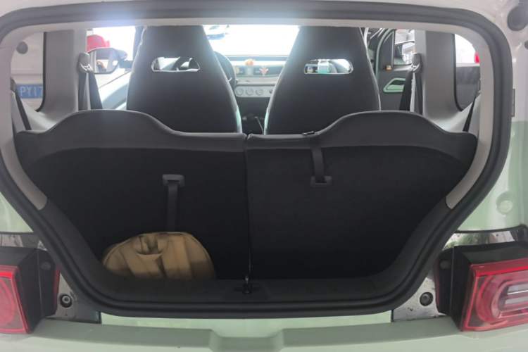Used Wuling Hongguang MINIEV 2021 Macaron Premium Model – Lithium Iron Phosphate Trunk