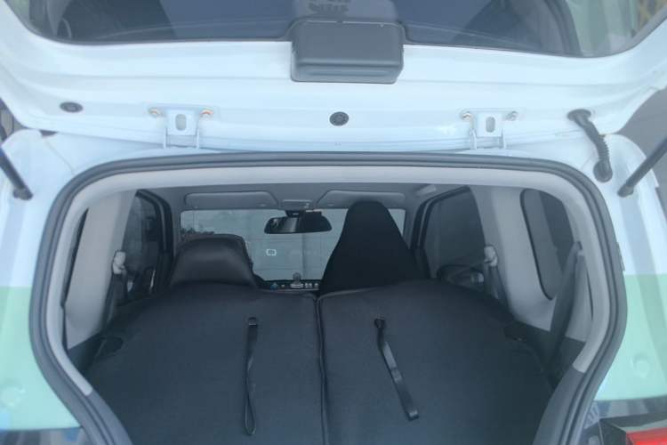 Used Wuling Hongguang MINIEV 2021 Macaron Premium Model – Lithium-NMC Trunk