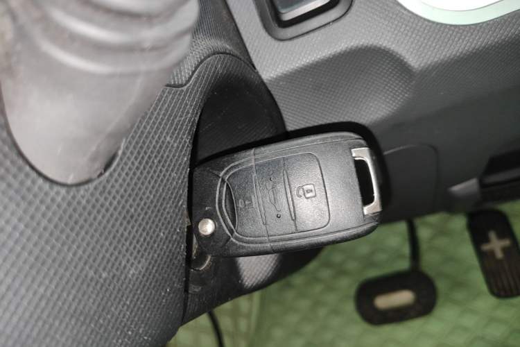Used Wuling Hongguang MINIEV 2021 Macaron Premium Model – Lithium Iron Phosphate Vehicle Key