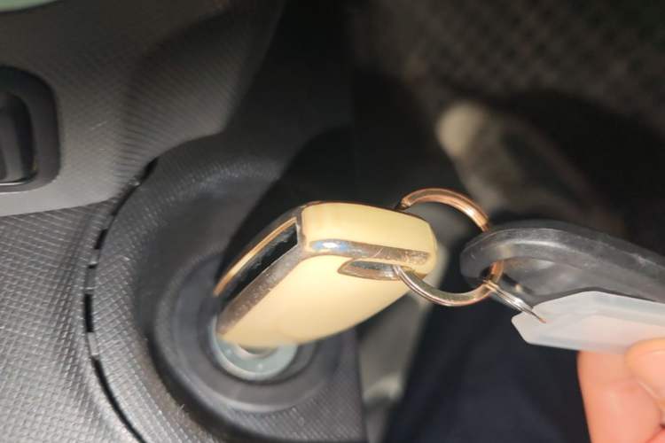 Used Wuling Hongguang MINIEV 2021 Macaron Premium Model – Lithium Iron Phosphate Vehicle Key