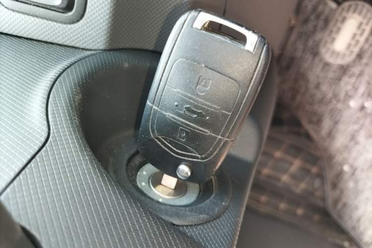 Used Wuling Hongguang MINIEV 2021 Macaron Premium Model – Lithium Iron Phosphate Vehicle Key