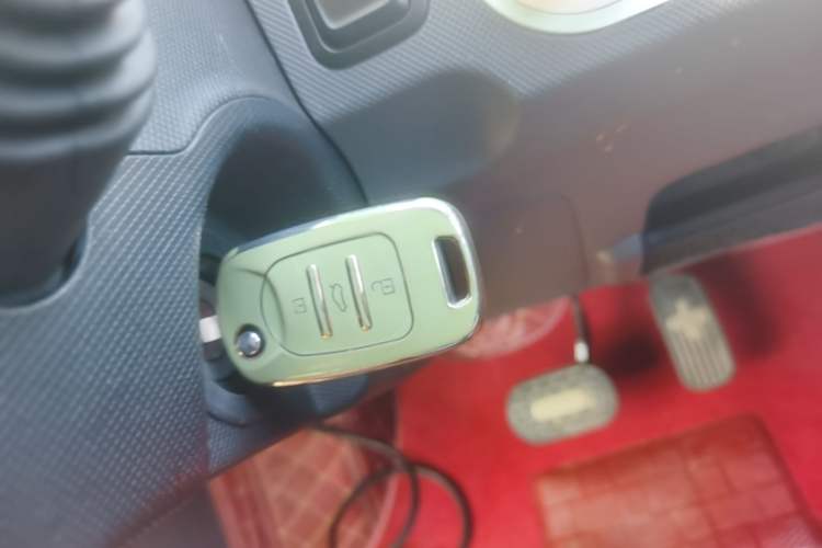 Used Wuling Hongguang MINIEV 2021 Macaron Premium Model – Lithium Iron Phosphate Vehicle Key