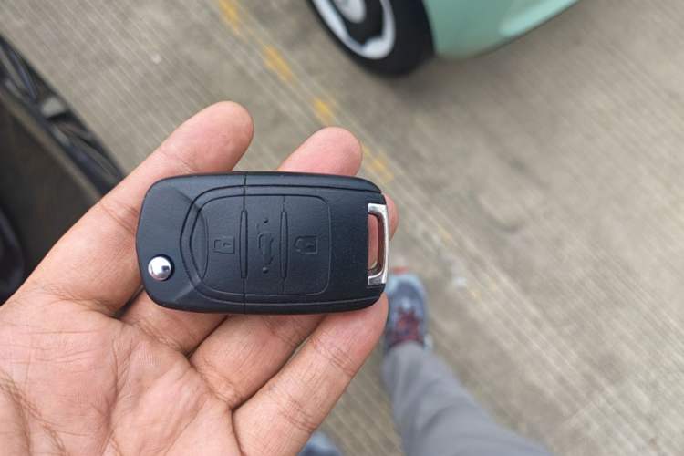 Used Wuling Hongguang MINIEV 2021 Macaron Premium Model – Lithium Iron Phosphate Vehicle Key