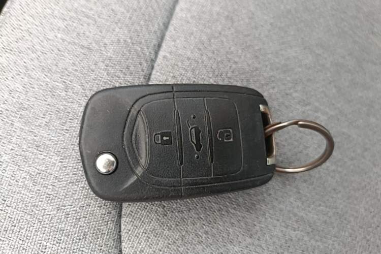 Used Wuling Hongguang MINIEV 2021 Macaron Fashion Model Lithium Iron Phosphate Vehicle Key