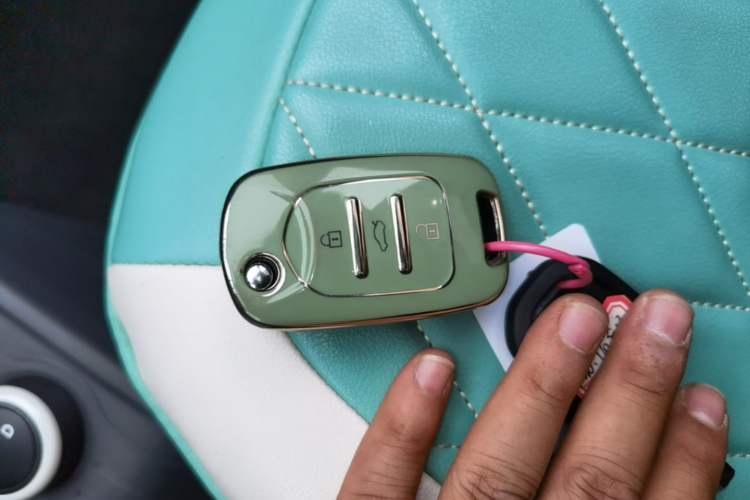 Used Wuling Hongguang MINIEV 2021 Macaron Premium Model – Lithium Iron Phosphate Vehicle Key