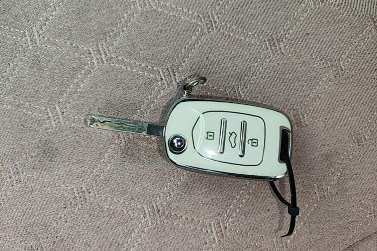 Used Wuling Hongguang MINIEV 2021 Macaron Premium Model – Lithium Iron Phosphate Vehicle Key