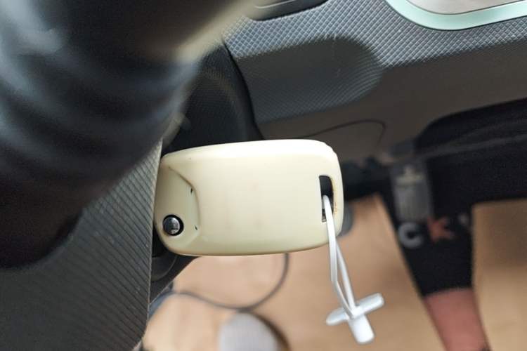 Used Wuling Hongguang MINIEV 2021 Macaron Fashion Edition Lithium-Ion Battery Vehicle Key