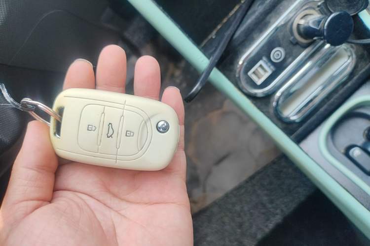 Used Wuling Hongguang MINIEV 2021 Macaron Premium Model – Lithium Iron Phosphate Vehicle Key