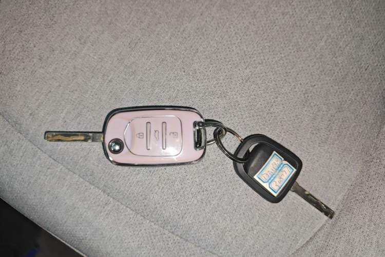Used Wuling Hongguang MINIEV 2021 Macaron Fashion Model Lithium Iron Phosphate Vehicle Key