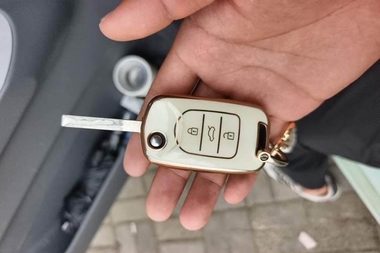 Used Wuling Hongguang MINIEV 2021 Macaron Premium Model – Lithium-NMC Vehicle Key