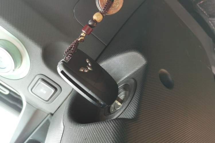 Used Wuling Hongguang MINIEV 2021 Macaron Fashion Model Lithium Iron Phosphate Vehicle Key