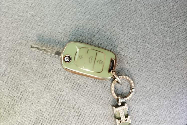 Used Wuling Hongguang MINIEV 2021 Macaron Premium Model – Lithium Iron Phosphate Vehicle Key