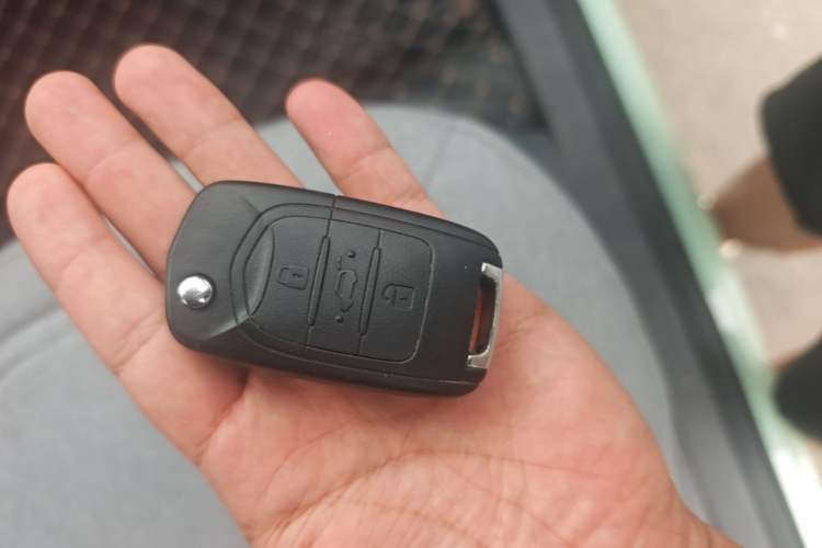Used Wuling Hongguang MINIEV 2021 Macaron Premium Model – Lithium-NMC Vehicle Key