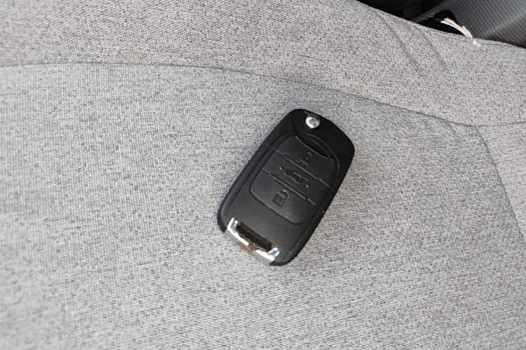 Used Wuling Hongguang MINIEV 2021 Macaron Fashion Model Lithium Iron Phosphate Vehicle Key