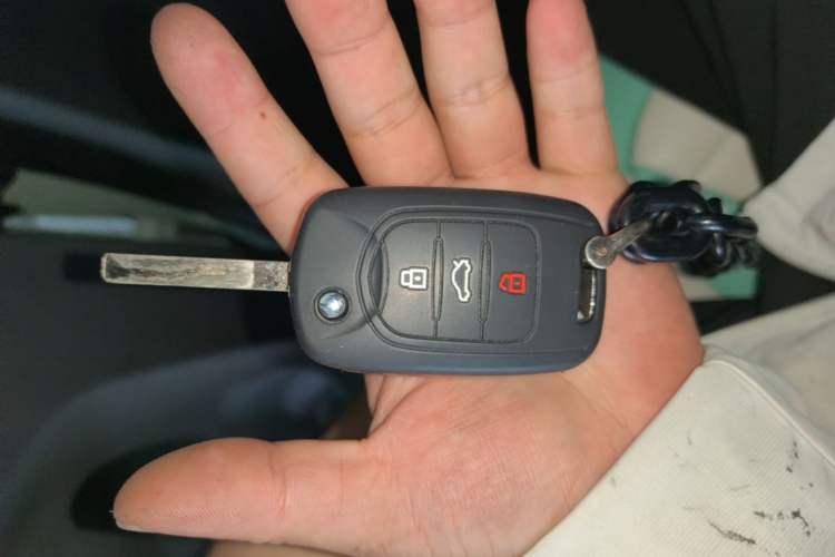 Used Wuling Hongguang MINIEV 2021 Macaron Premium Model – Lithium-NMC Vehicle Key