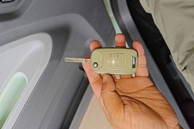 Used Wuling Hongguang MINIEV 2021 Macaron Fashion Model Lithium Iron Phosphate Vehicle Key