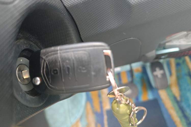 Used Wuling Hongguang MINIEV 2021 Macaron Premium Model – Lithium Iron Phosphate Vehicle Key