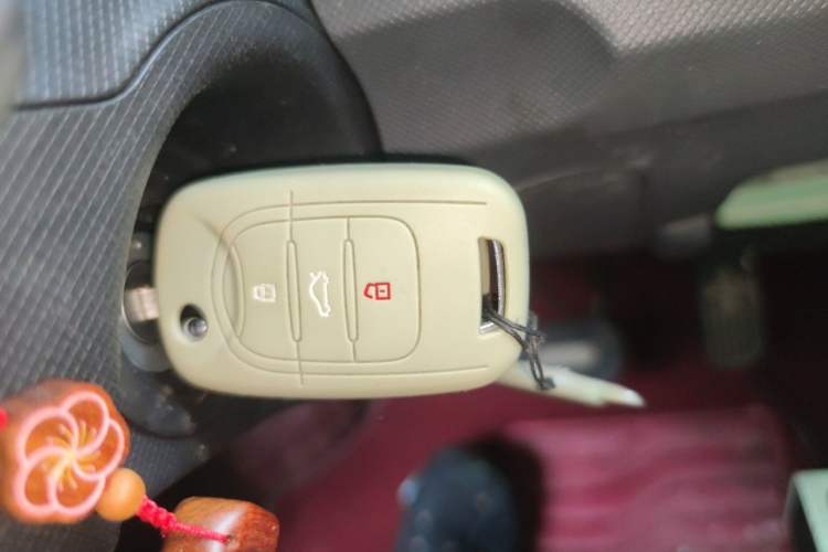 Used Wuling Hongguang MINIEV 2021 Macaron Premium Model – Lithium Iron Phosphate Vehicle Key