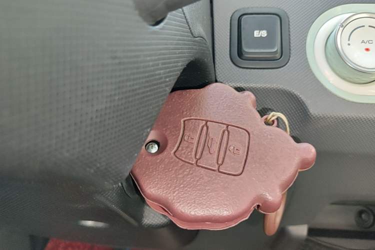 Used Wuling Hongguang MINIEV 2021 Macaron Premium Model – Lithium Iron Phosphate Vehicle Key