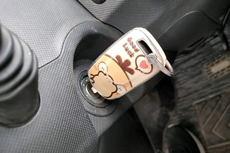Used Wuling Hongguang MINIEV 2021 Macaron Fashion Model Lithium Iron Phosphate Vehicle Key