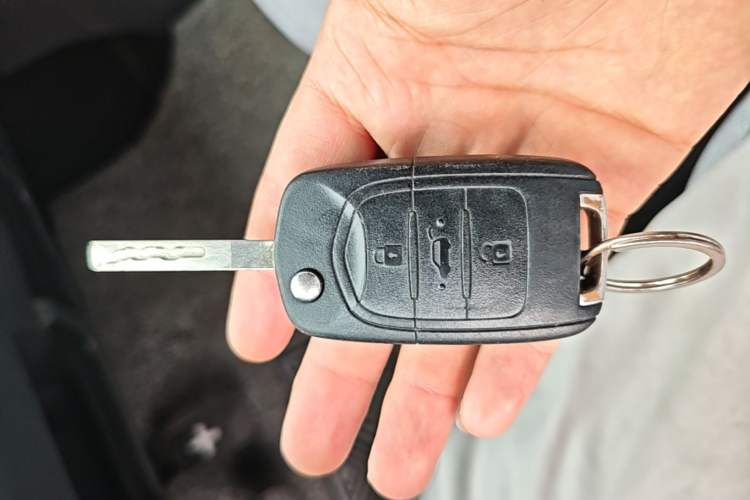 Used Wuling Hongguang MINIEV 2021 Macaron Premium Model – Lithium Iron Phosphate Vehicle Key