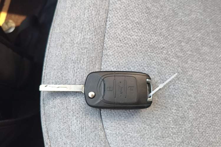 Used Wuling Hongguang MINIEV 2021 Macaron Premium Model – Lithium-NMC Vehicle Key