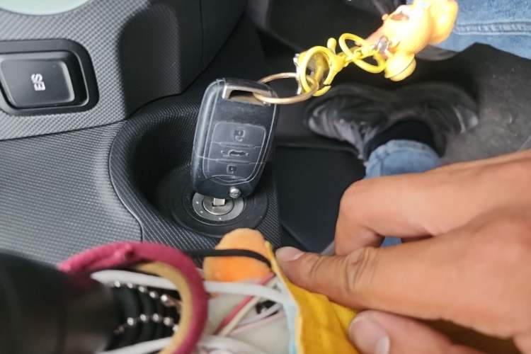 Used Wuling Hongguang MINIEV 2021 Macaron Premium Model – Lithium-NMC Vehicle Key