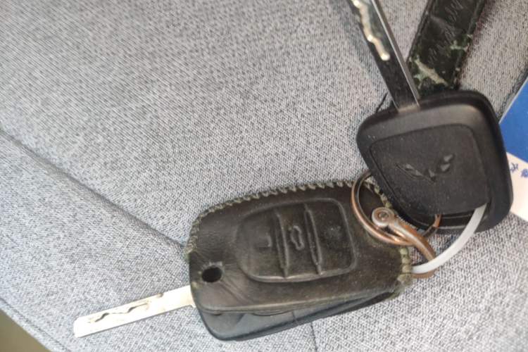 Used Wuling Hongguang MINIEV 2021 Macaron Premium Model – Lithium Iron Phosphate Vehicle Key