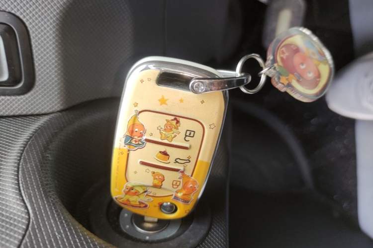 Used Wuling Hongguang MINIEV 2021 Macaron Premium Model – Lithium Iron Phosphate Vehicle Key