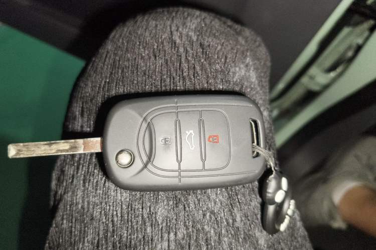 Used Wuling Hongguang MINIEV 2021 Macaron Premium Model – Lithium-NMC Vehicle Key