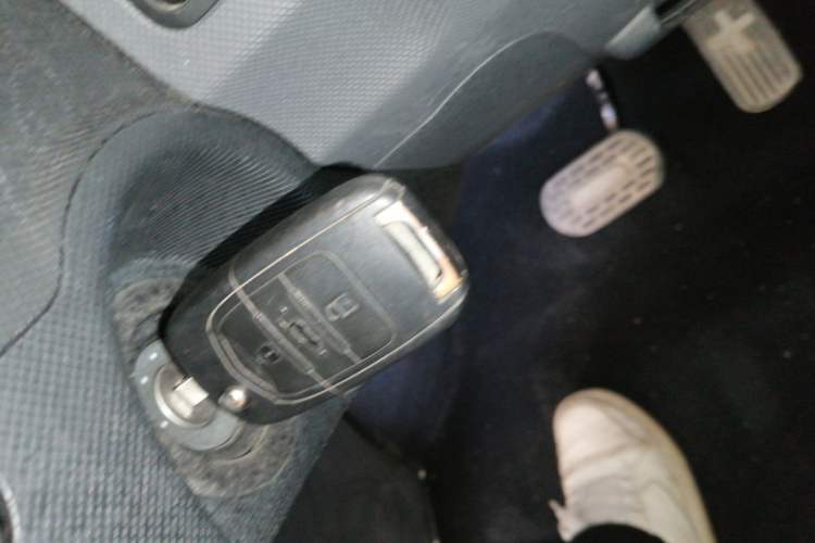 Used Wuling Hongguang MINIEV 2021 Macaron Premium Model – Lithium Iron Phosphate Vehicle Key