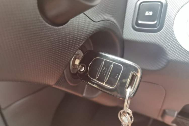 Used Wuling Hongguang MINIEV 2021 Macaron Premium Model – Lithium Iron Phosphate Vehicle Key