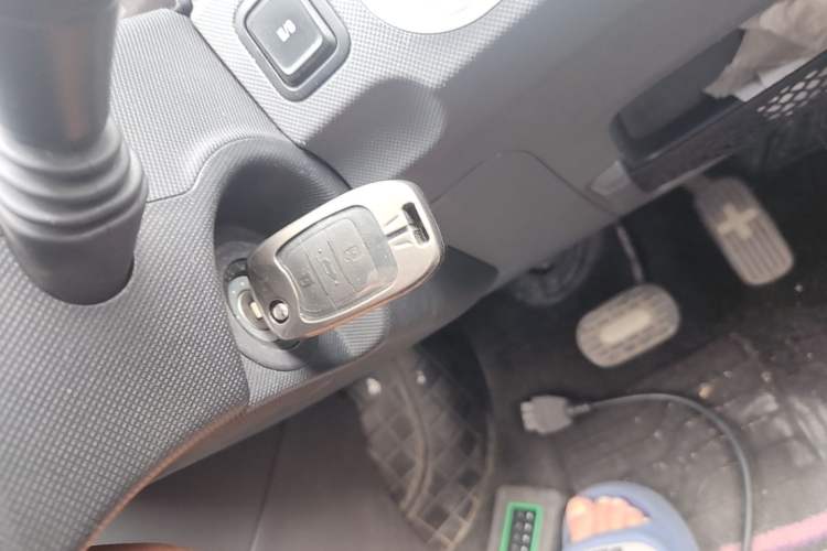 Used Wuling Hongguang MINIEV 2021 Macaron Premium Model – Lithium-NMC Vehicle Key