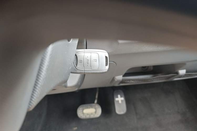 Used Wuling Hongguang MINIEV 2021 Macaron Fashion Model Lithium Iron Phosphate Vehicle Key