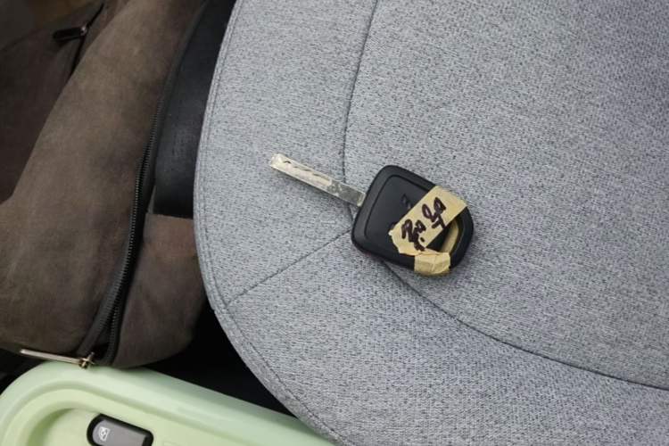 Used Wuling Hongguang MINIEV 2021 Macaron Fashion Model Lithium Iron Phosphate Vehicle Key