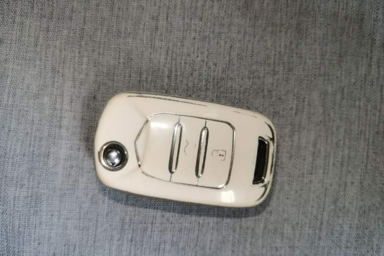 Used Wuling Hongguang MINIEV 2021 Macaron Premium Model – Lithium Iron Phosphate Vehicle Key