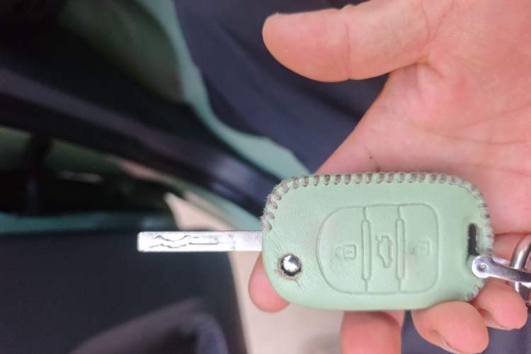 Used Wuling Hongguang MINIEV 2021 Macaron Premium Model – Lithium Iron Phosphate Vehicle Key