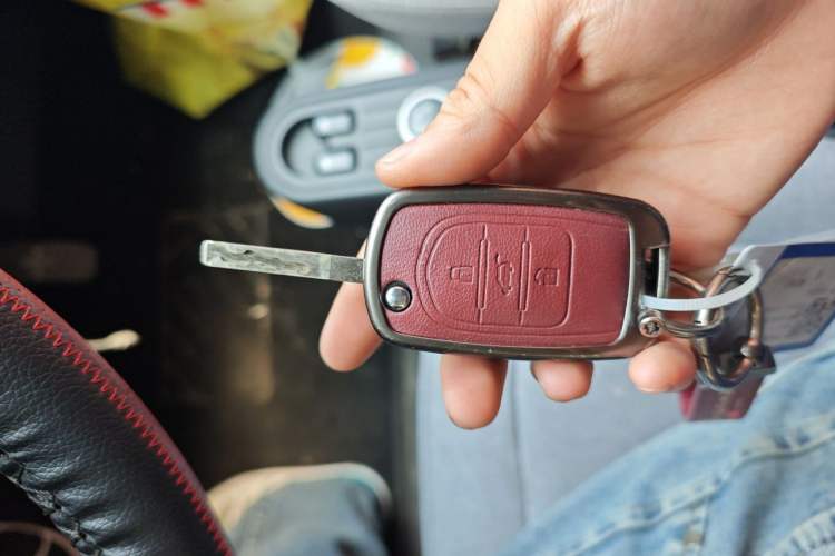 Used Wuling Hongguang MINIEV 2021 Macaron Fashion Model Lithium Iron Phosphate Vehicle Key